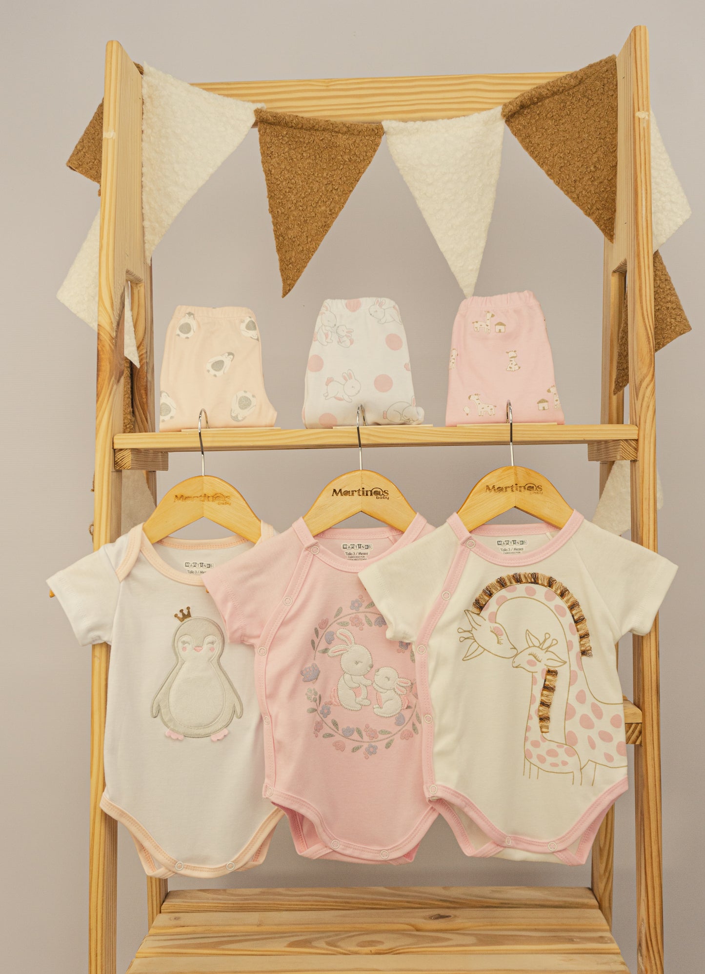 SEMANERO MADAGASCAR NIÑA - NIÑO